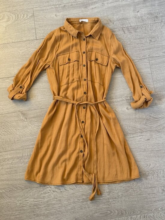 Dresses & Skirts - Day to Day Blu Pepper tan/brown Button Front Belted Shirt Dress Size S